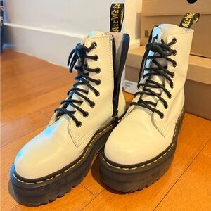 Dr. Martens Jadon Boot